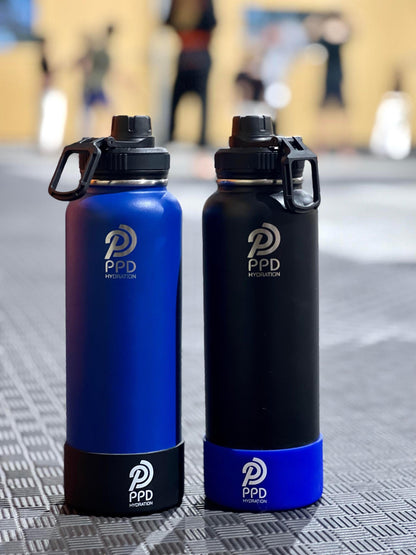 1.2l 40oz black and blue water bottles with bumpers